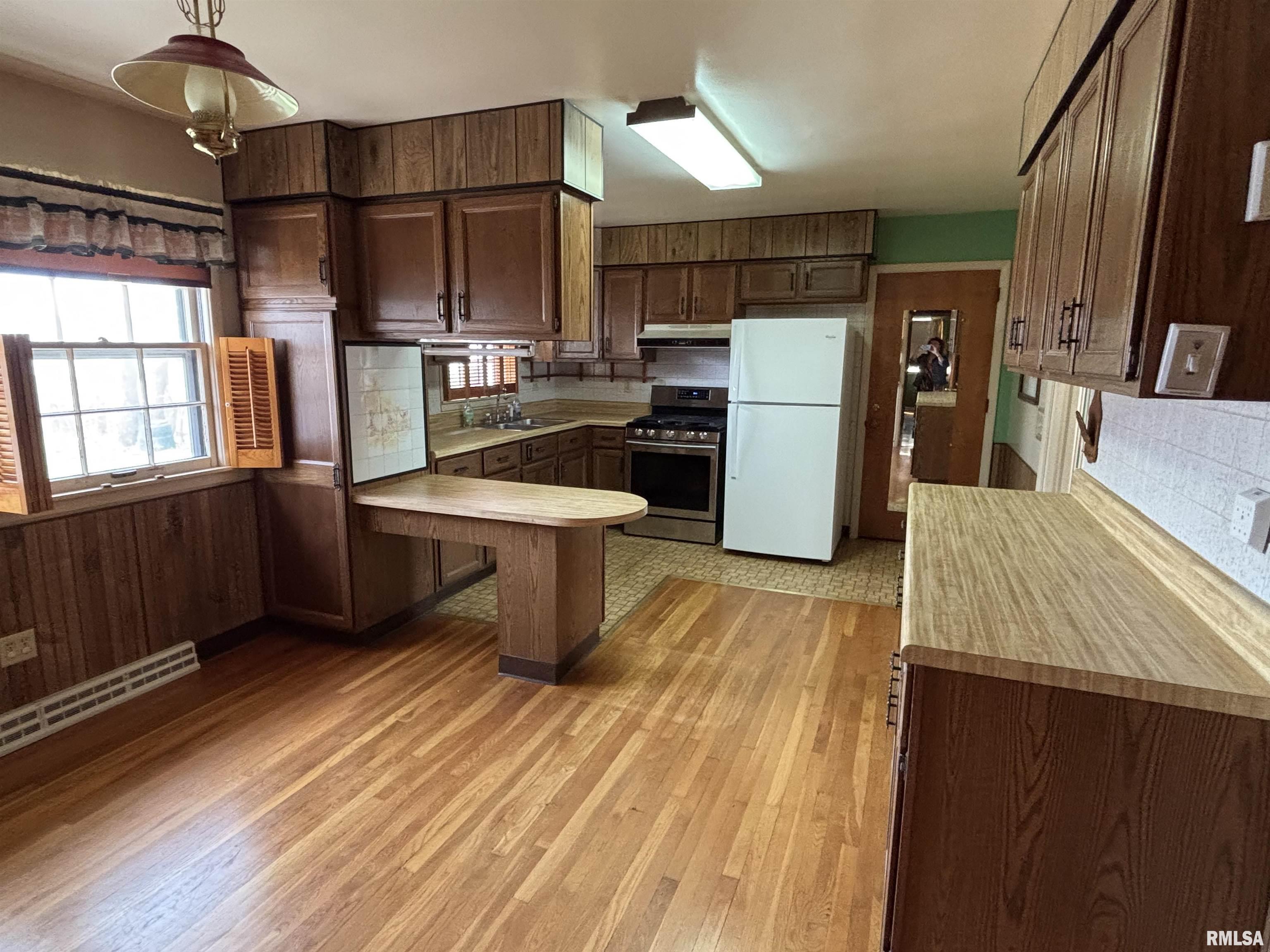 205 Sherwood Way Bloomington, IL 61701 - Photo 11 of 25
