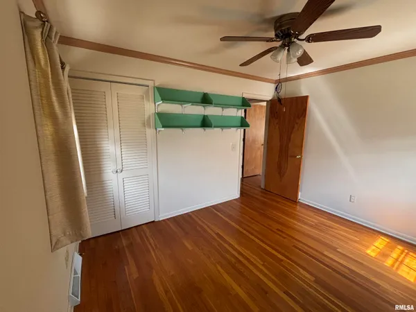 $165,000 | 205 Sherwood Way, Bloomington, IL 61701