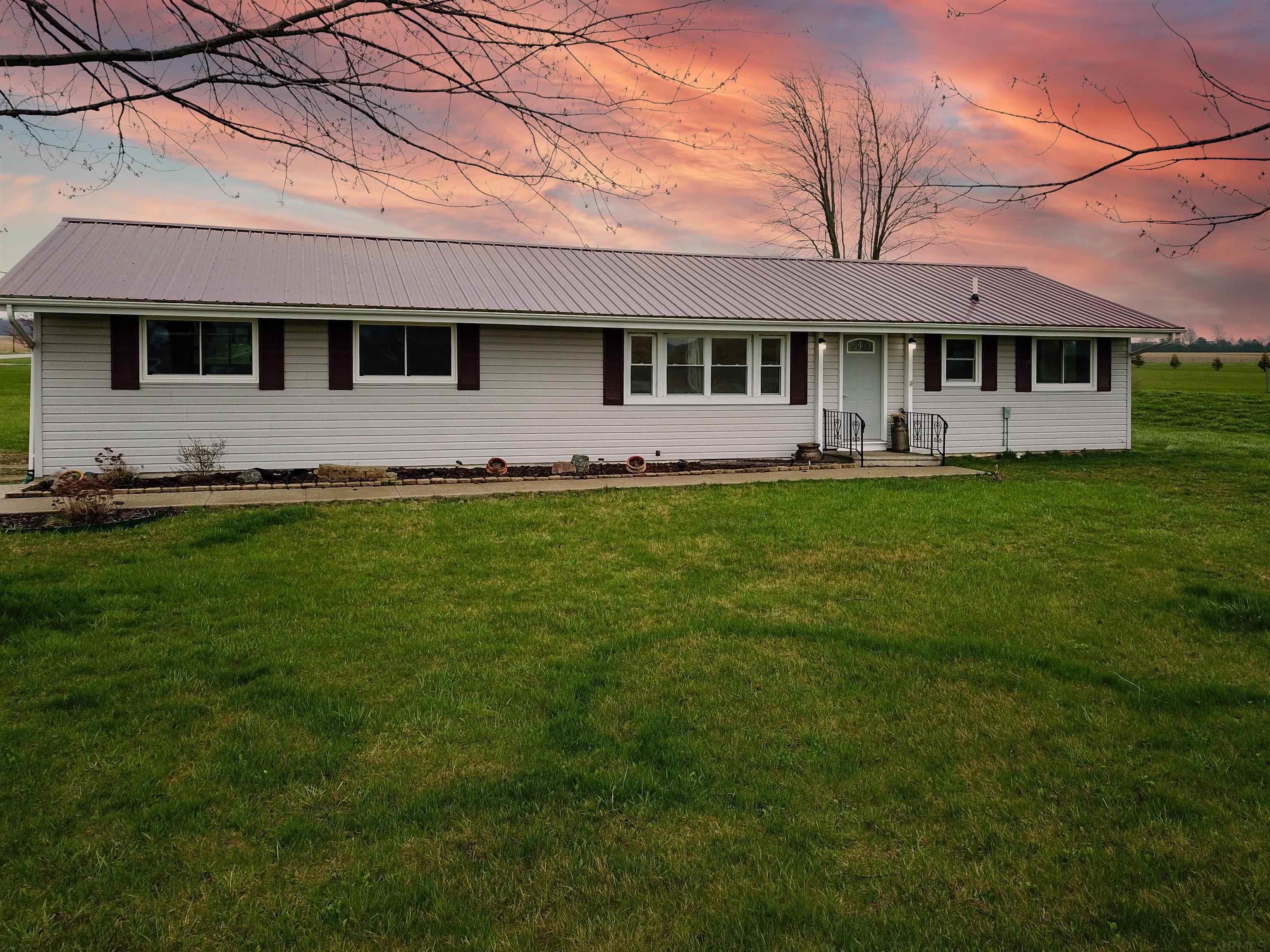 10812 Maples Road Fort Wayne, IN 46816 - Photo 2 of 21