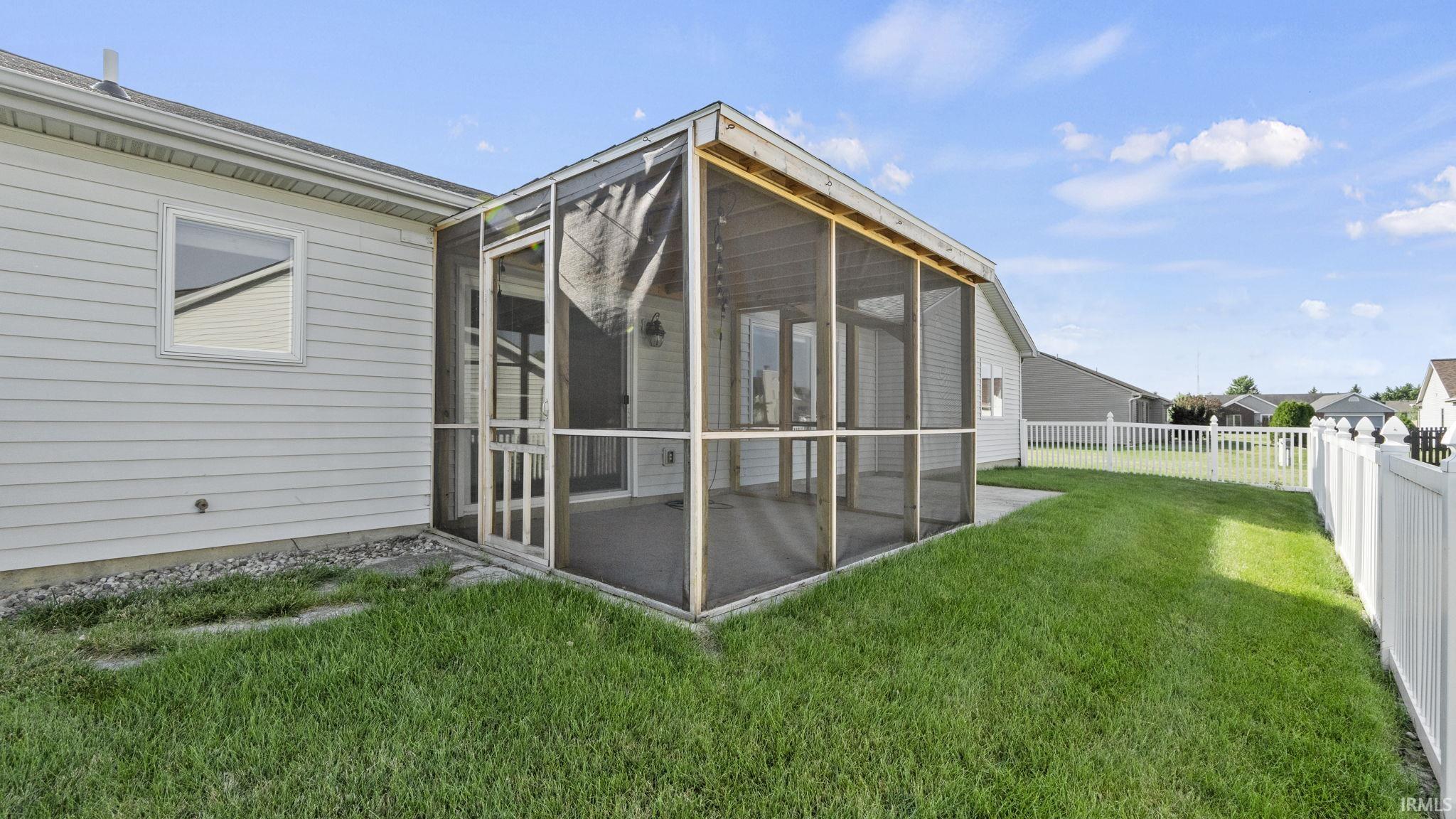 12119 Strada Way Fort Wayne, IN 46818 - Photo 31 of 36 Gallery Image 31