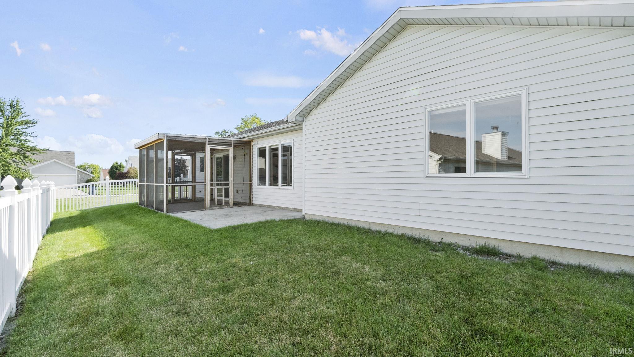 12119 Strada Way Fort Wayne, IN 46818 - Photo 34 of 36 Gallery Image 34