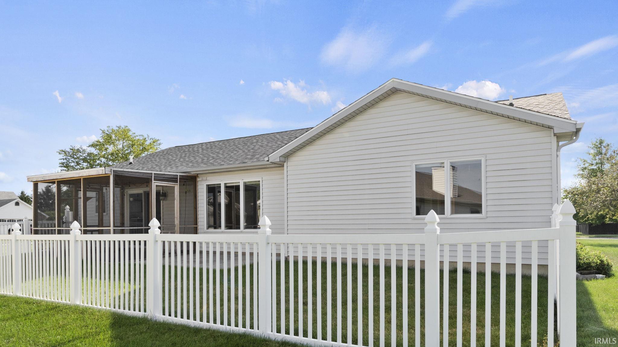 12119 Strada Way Fort Wayne, IN 46818 - Photo 35 of 36 Gallery Image 35