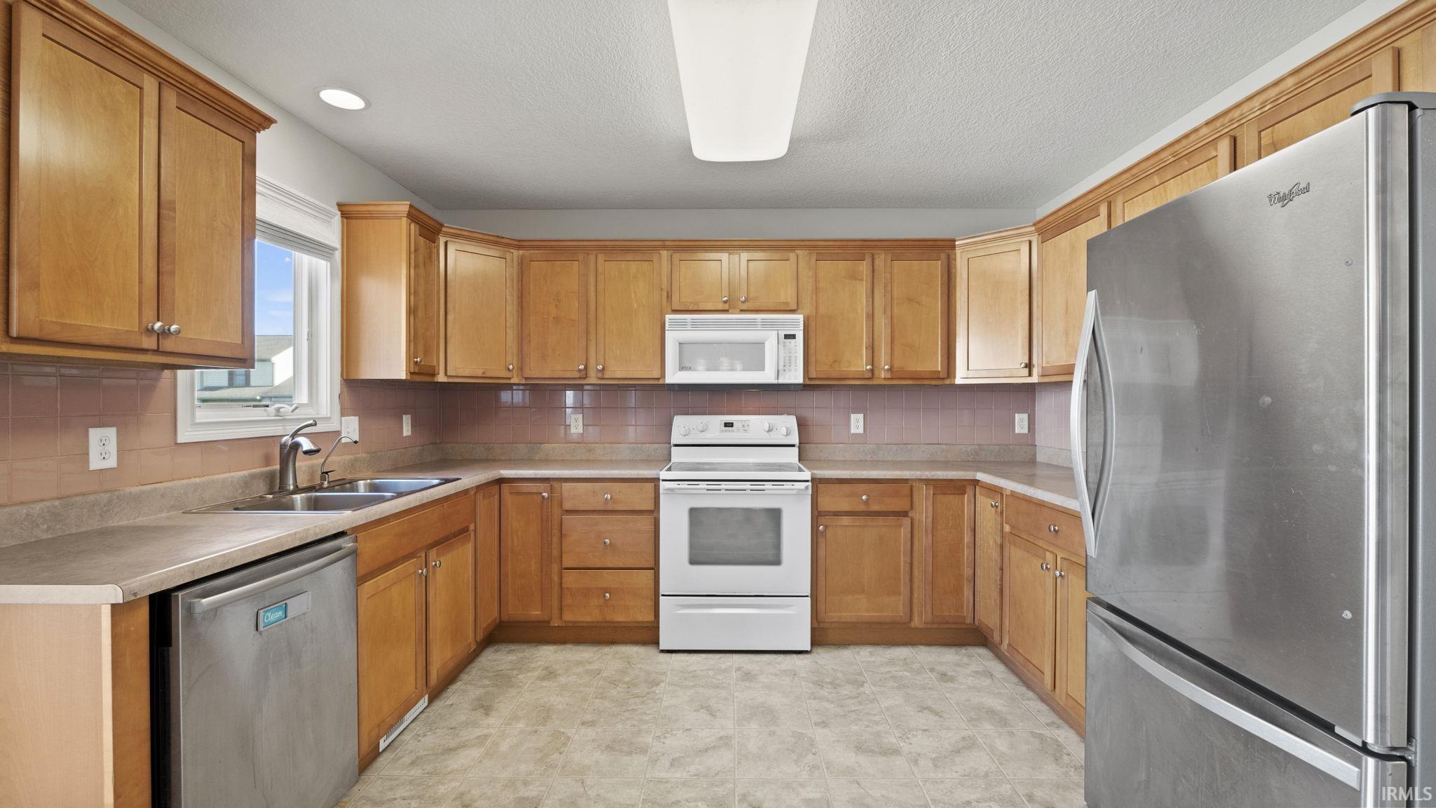 12119 Strada Way Fort Wayne, IN 46818 - Photo 10 of 36 Gallery Image 10