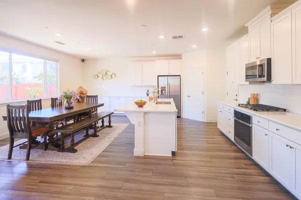 $639,900 | 5718 Harveston Way, Sacramento, CA 95835