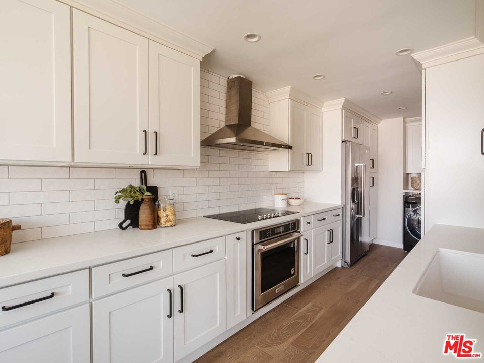 318 North Maple Drive, Unit 408 Beverly Hills, CA 90210 - Photo 6 of 12