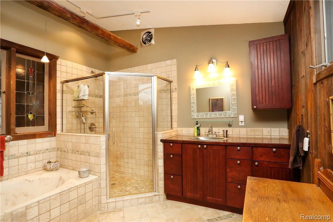 2245 Manchester Road Birmingham, MI 48009 - Photo 16 of 26 Manchester-26.jpg