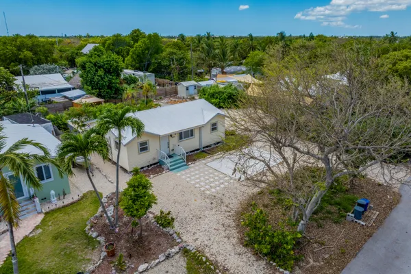$550,000 | 30372 Palm Drive, Big Pine Key, FL 33043