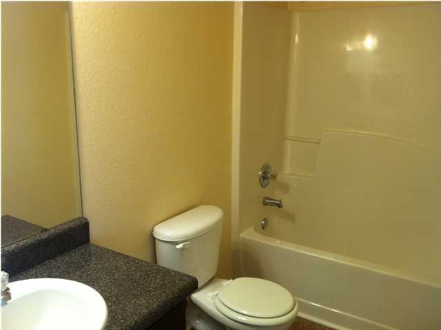 411 Triton Street Crestview, FL 32536 - Photo 14 of 29 Gallery Image 14