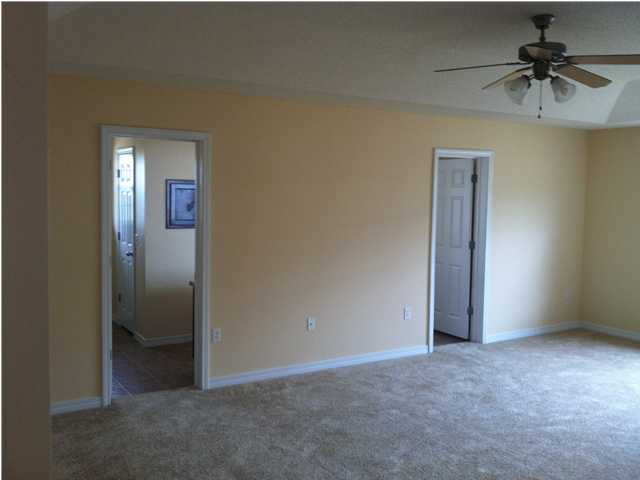 411 Triton Street Crestview, FL 32536 - Photo 8 of 29 Gallery Image 8