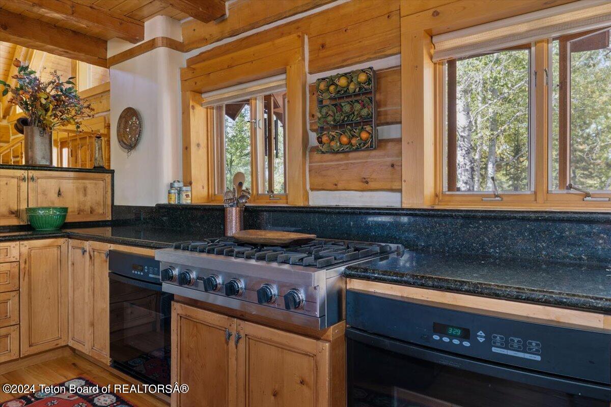 5 Blair Road Alta, WY 83414 - Photo 18 of 91 Kitchen 3