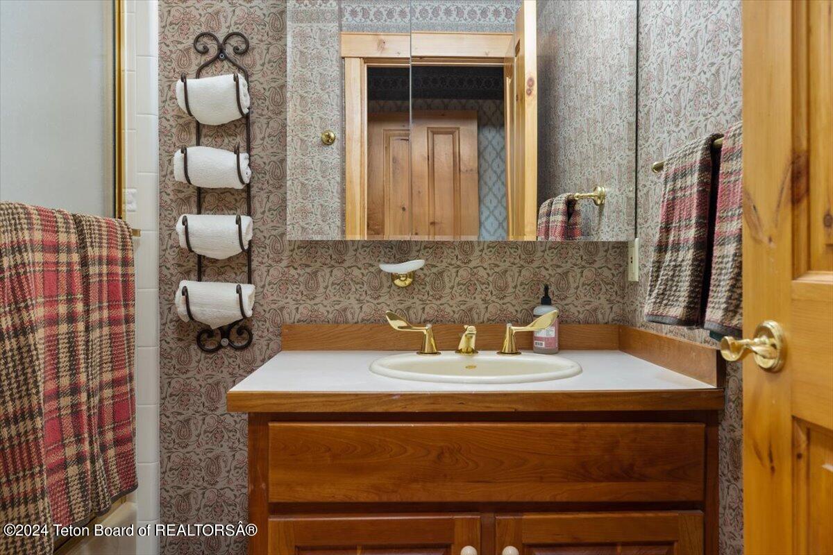 5 Blair Road Alta, WY 83414 - Photo 34 of 91 Guest Bath 1