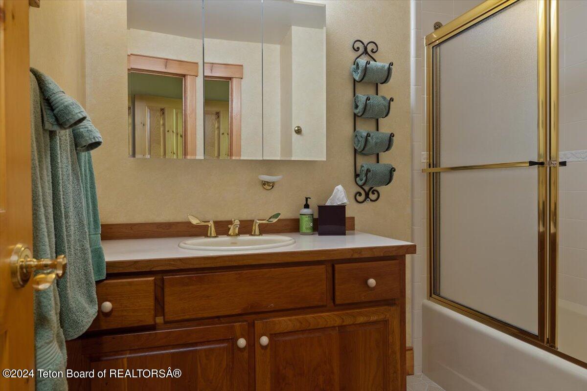 5 Blair Road Alta, WY 83414 - Photo 38 of 91 Guest Bath 2