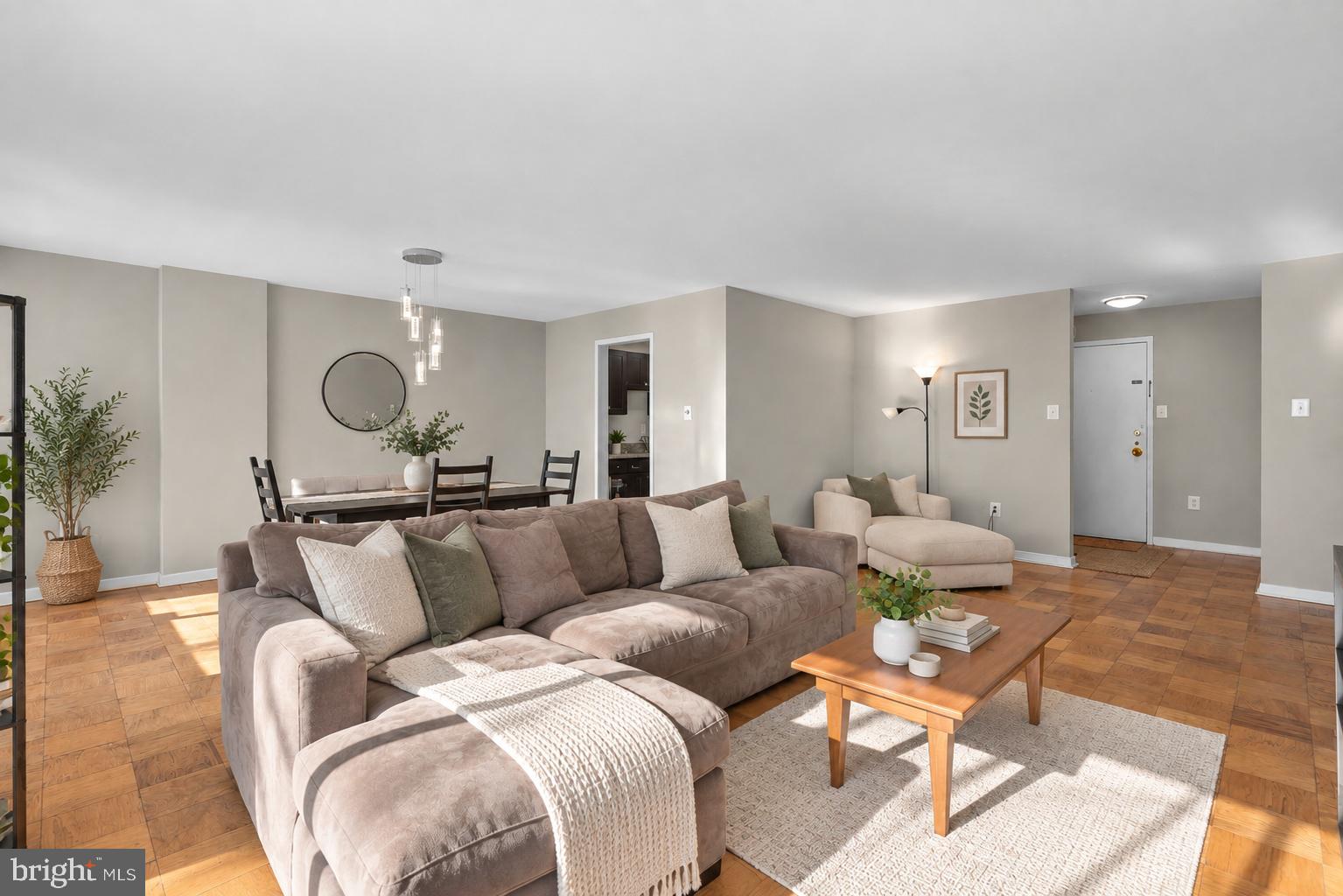 2501 Calvert Street Northwest, Unit 409 Washington, DC 20008 - Photo 2 of 18 Gallery Image 2
