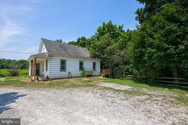 $229,900 | 206 Bentz Mill Road, Wellsville, PA 17365