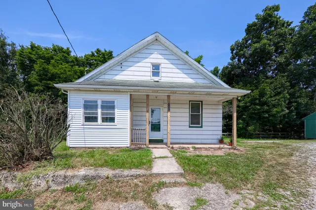 $229,900 | 206 Bentz Mill Road, Wellsville, PA 17365