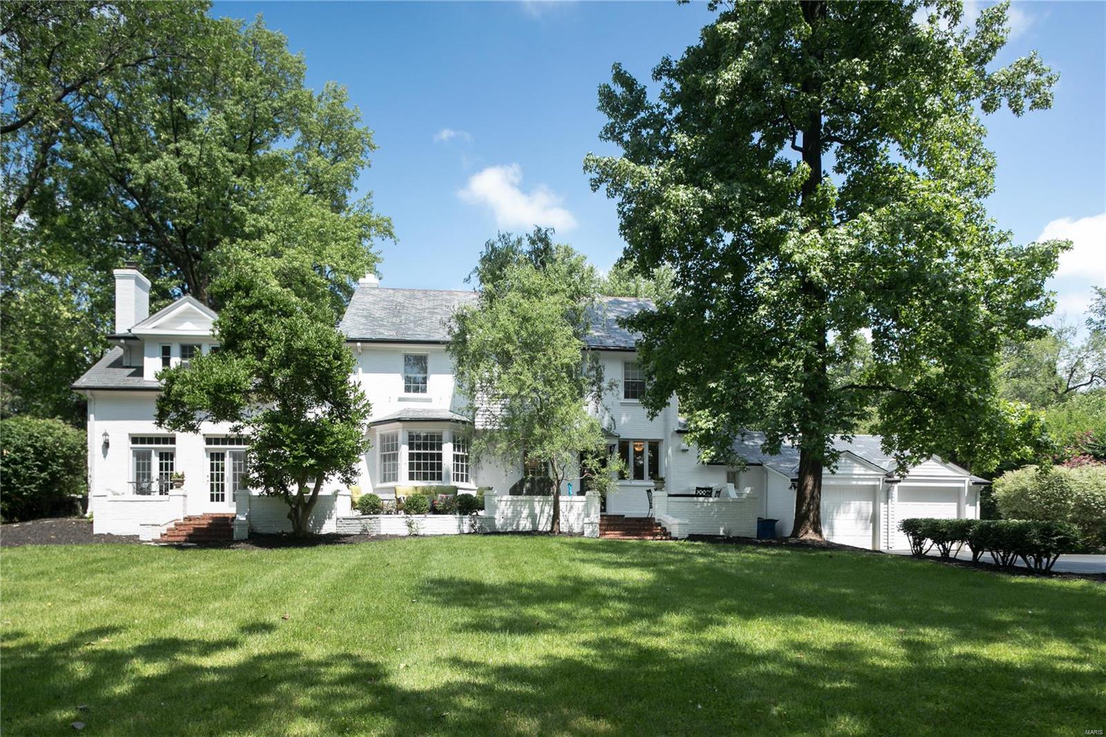 12 Dromara Road St. Louis, MO 63124 - Photo 2 of 26 Gallery Image 2