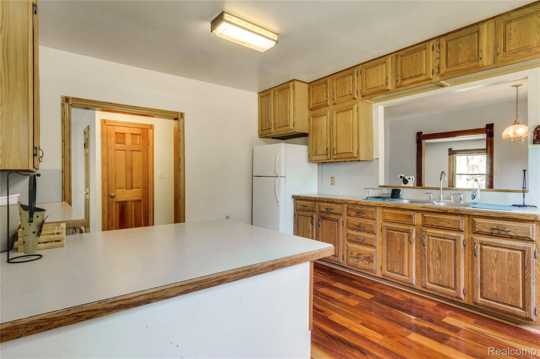 14509 South Byron Road Byron, MI 48418 - Photo 10 of 36 Interiors (10 of 36).jpg