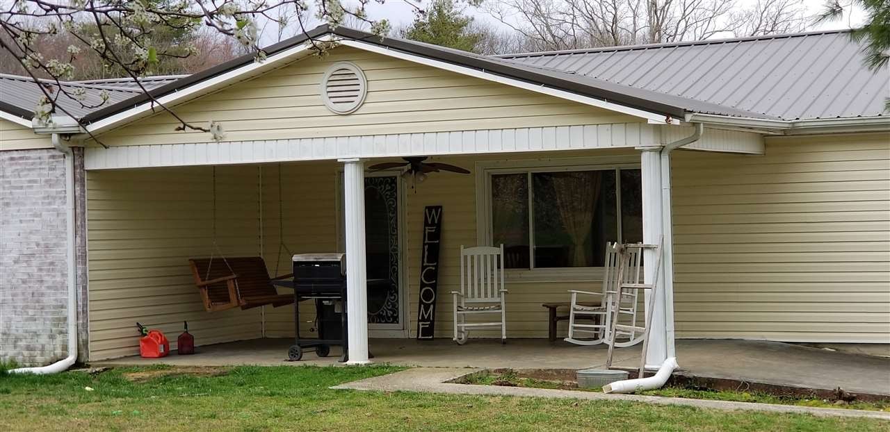 1835 Mountain View Road Robbins, TN 37852 - Photo 4 of 70 Gallery Image 4