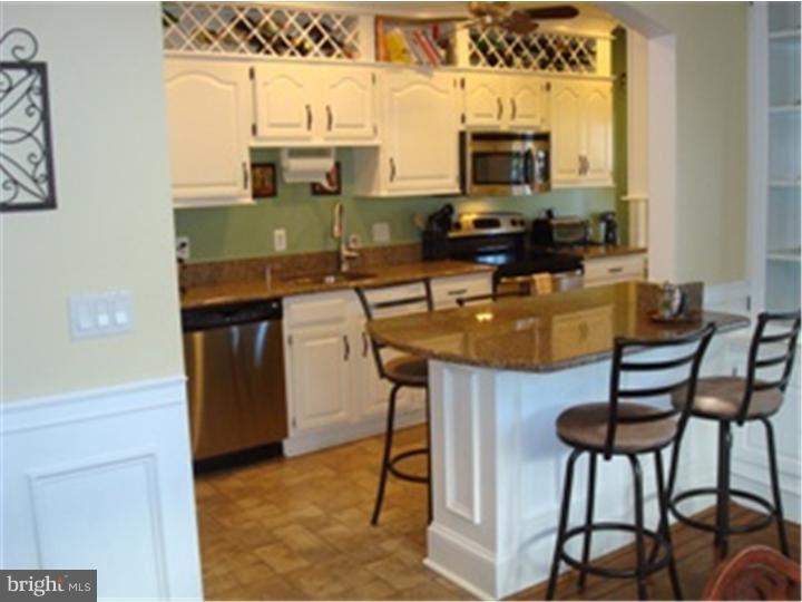 158 Shelbourne Road Havertown, PA 19083 - Photo 7 of 16