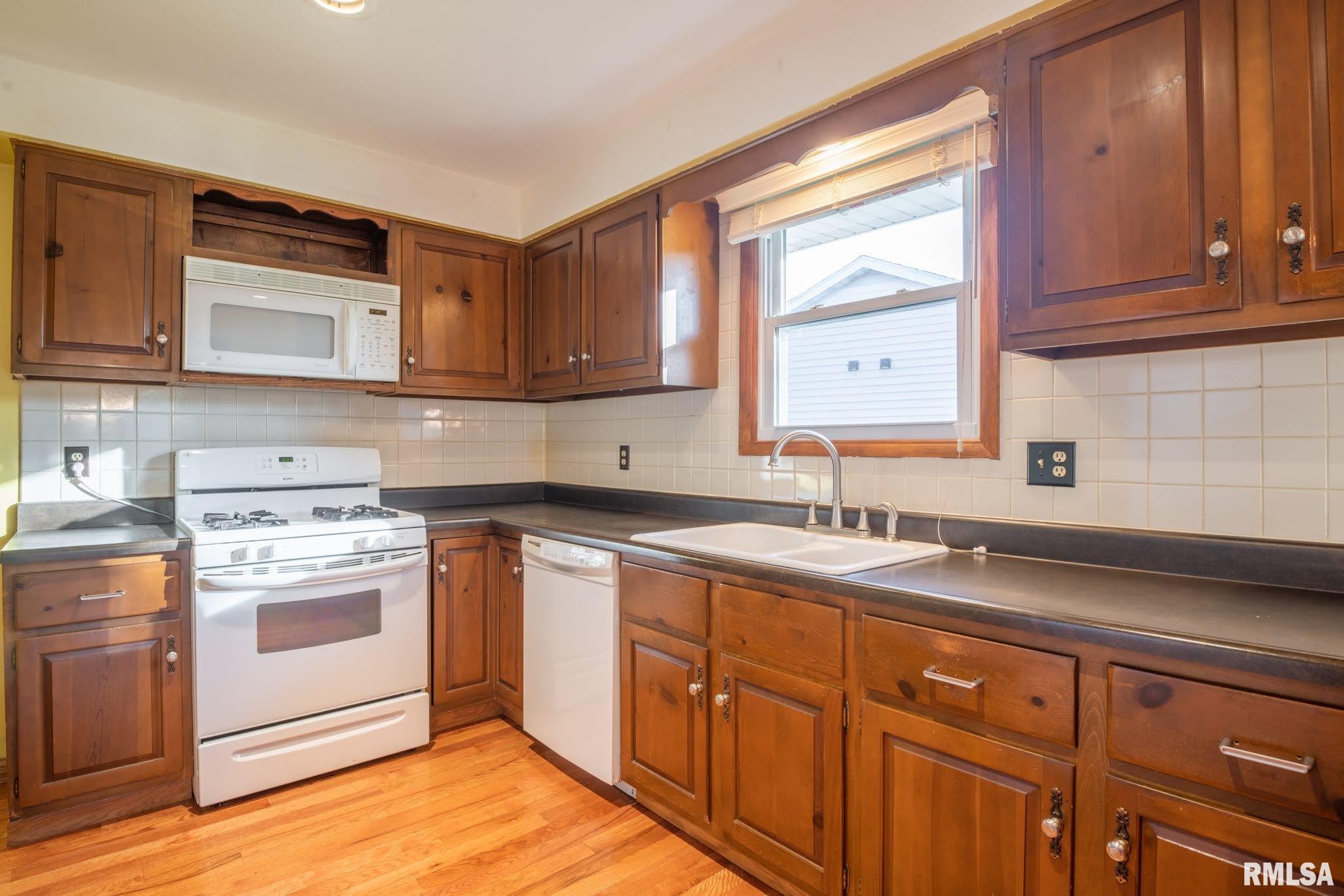 9913 West Buckhaven Court Mapleton, IL 61547 - Photo 14 of 49 Gallery Image 14