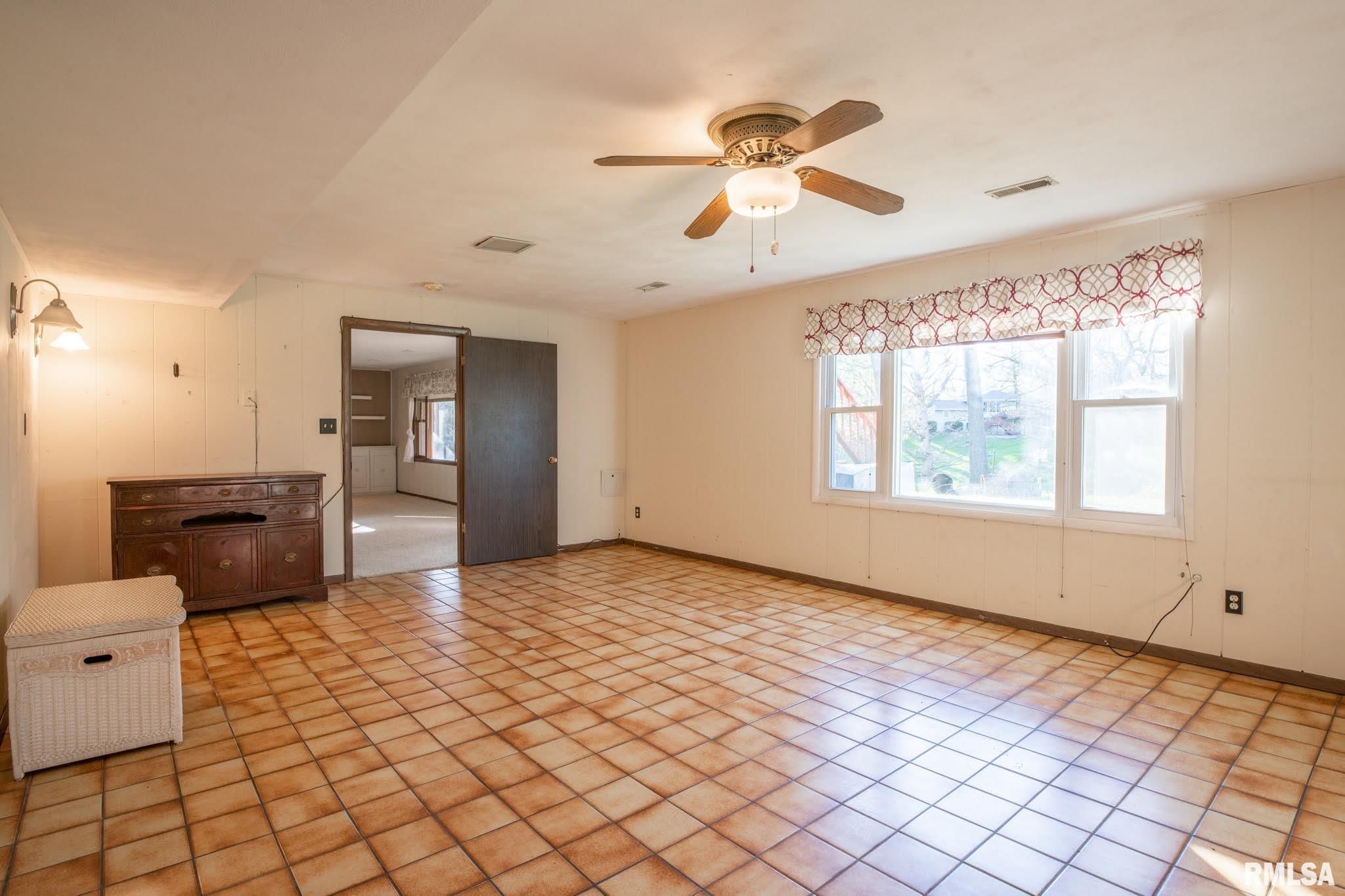 9913 West Buckhaven Court Mapleton, IL 61547 - Photo 6 of 49 Gallery Image 6