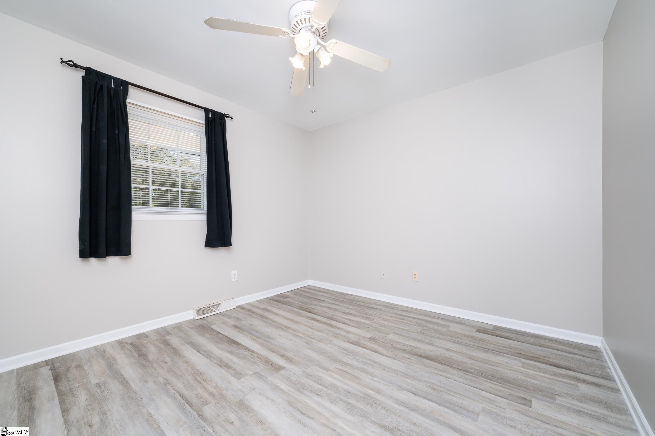 513 Old Central Road Clemson, SC 29631 - Photo 11 of 23 Gallery Image 11