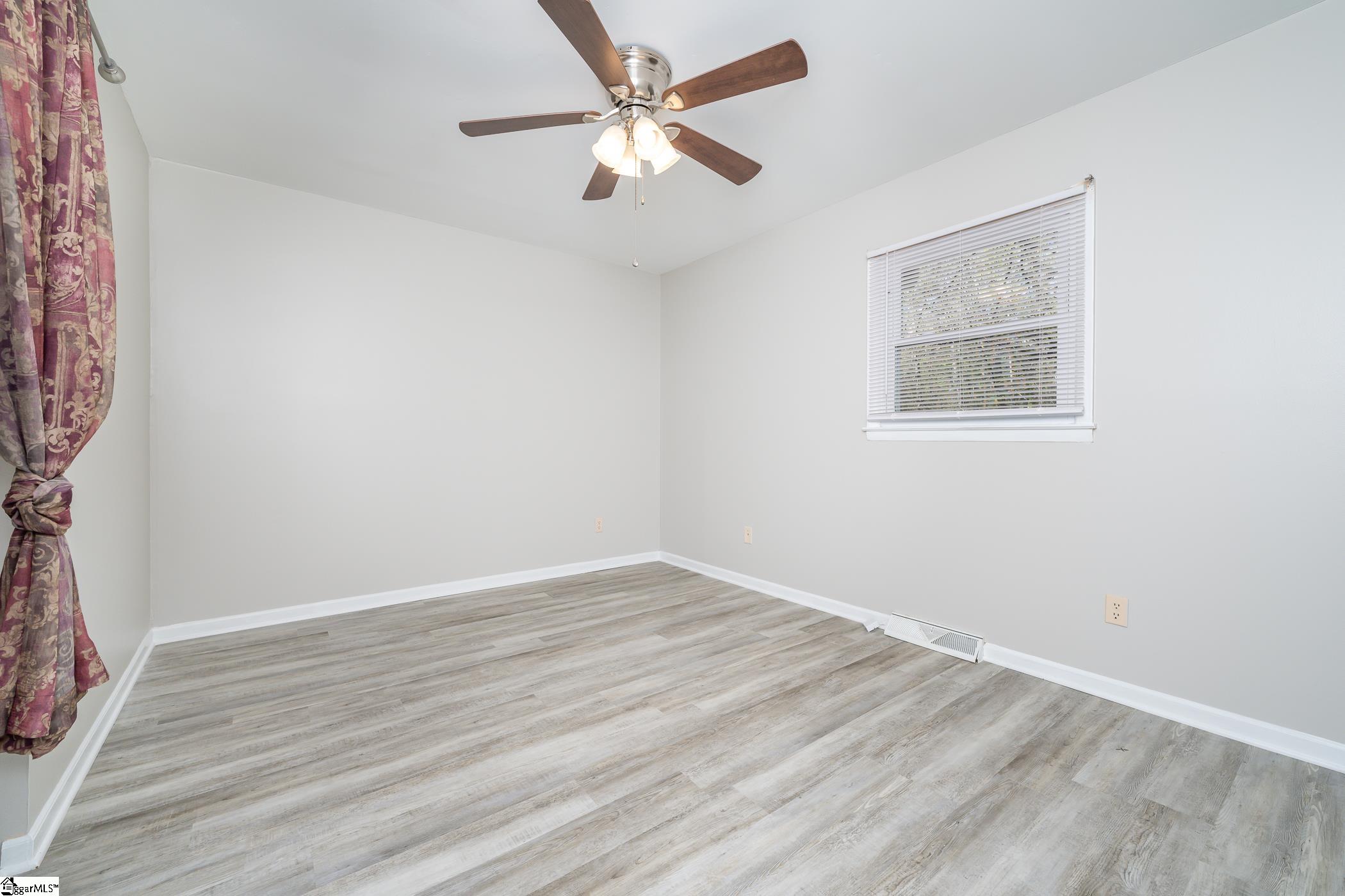 513 Old Central Road Clemson, SC 29631 - Photo 17 of 23 Gallery Image 17