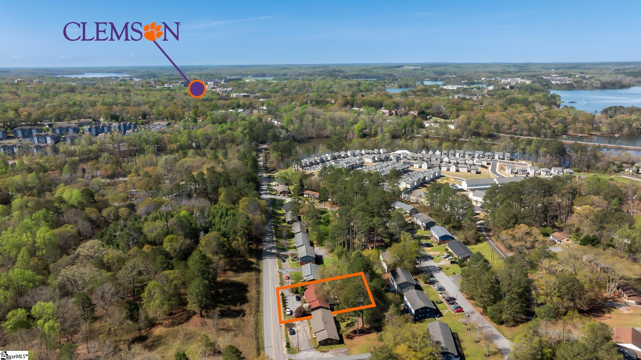 513 Old Central Road Clemson, SC 29631 - Photo 2 of 23 Gallery Image 2