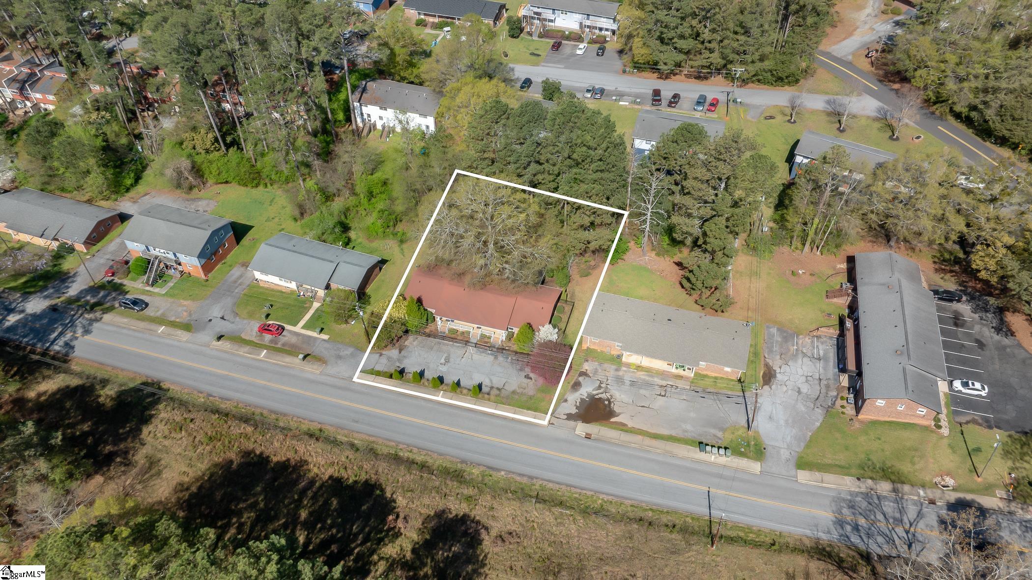 513 Old Central Road Clemson, SC 29631 - Photo 3 of 23 Gallery Image 3