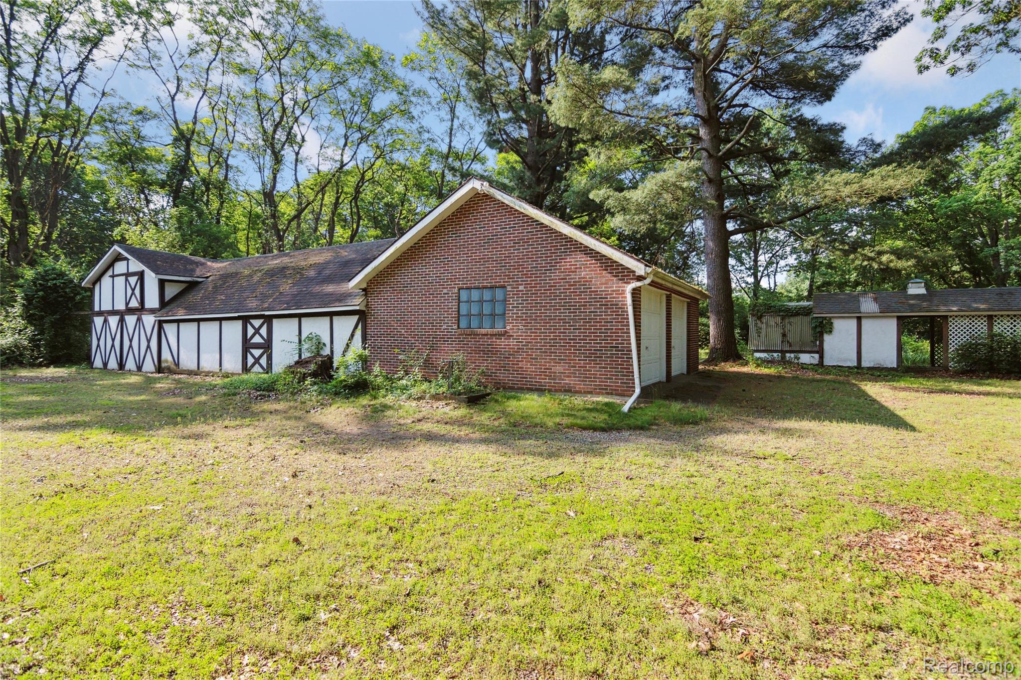 4300 West Bacon Road Hillsdale, MI 49242 - Photo 40 of 49 Additional View of Outbuilding #2