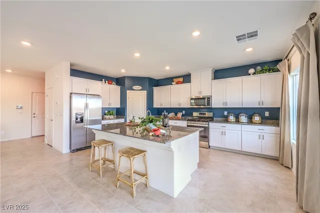 $472,990 | 6033 Sunshine Shores Street, Unit 8, North Las Vegas, NV 89081