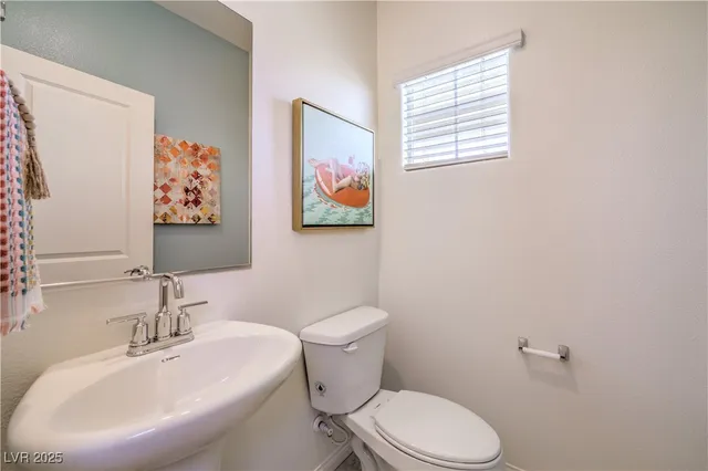 $472,990 | 6033 Sunshine Shores Street, Unit 8, North Las Vegas, NV 89081