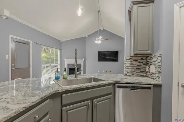 $352,500 | 36447 Crestway Avenue, Geismar, LA 70734