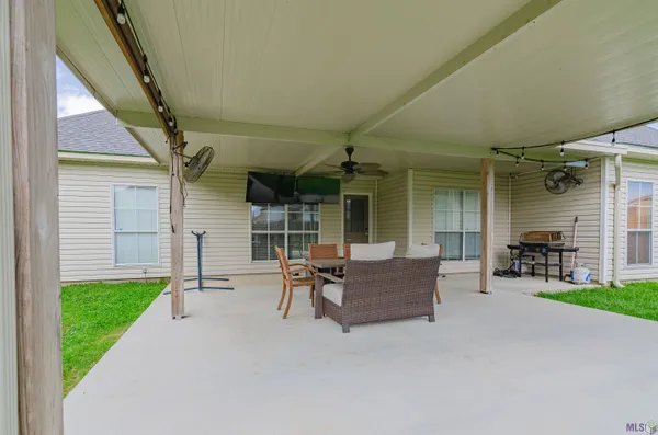$352,500 | 36447 Crestway Avenue, Geismar, LA 70734