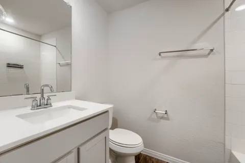 $2,550 | 13507 Howser Trace, Manor, TX 78653