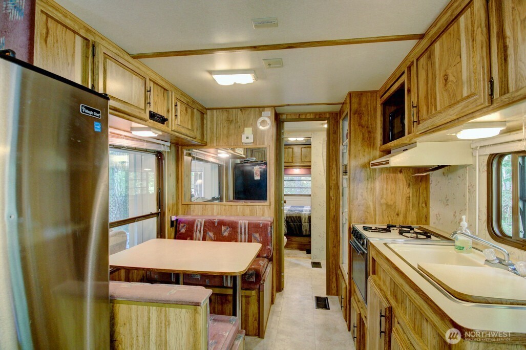 171-4 Christmas Tree Circle Maple Falls, WA 98266 - Photo 16 of 40