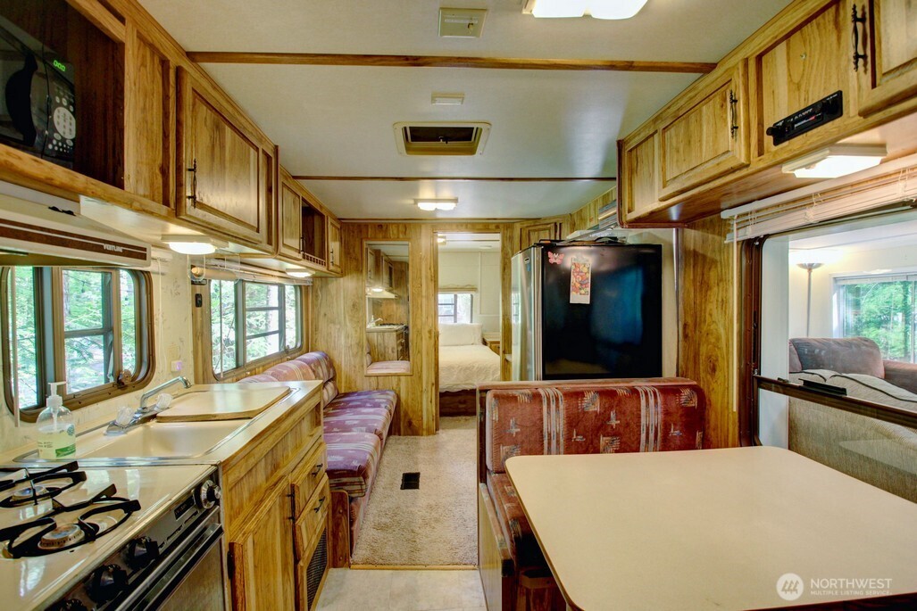 171-4 Christmas Tree Circle Maple Falls, WA 98266 - Photo 22 of 40