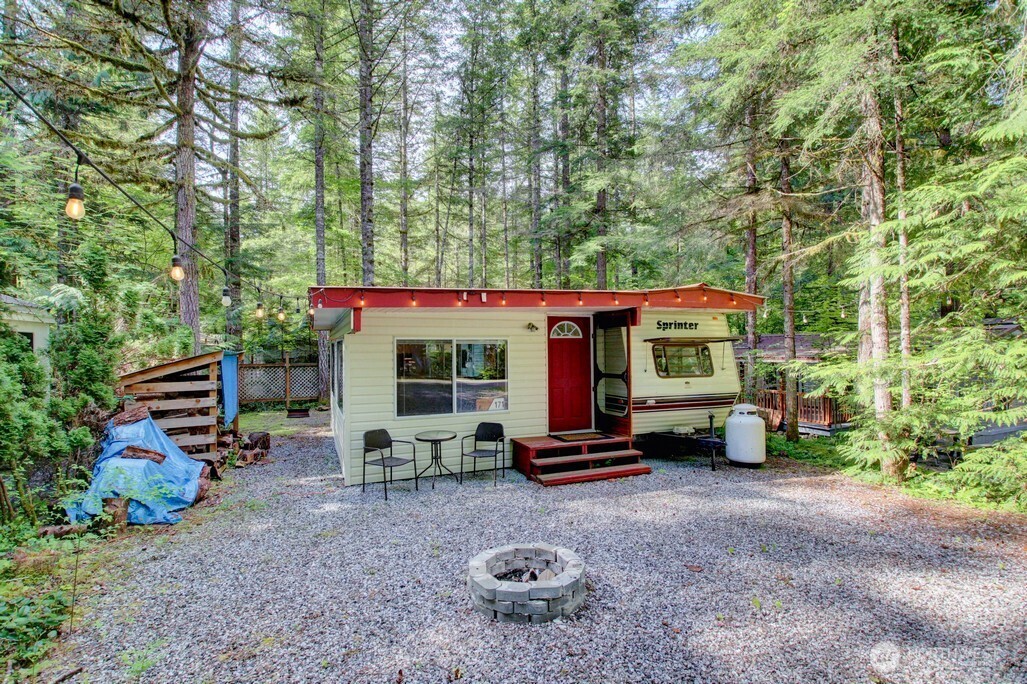 171-4 Christmas Tree Circle Maple Falls, WA 98266 - Photo 28 of 40