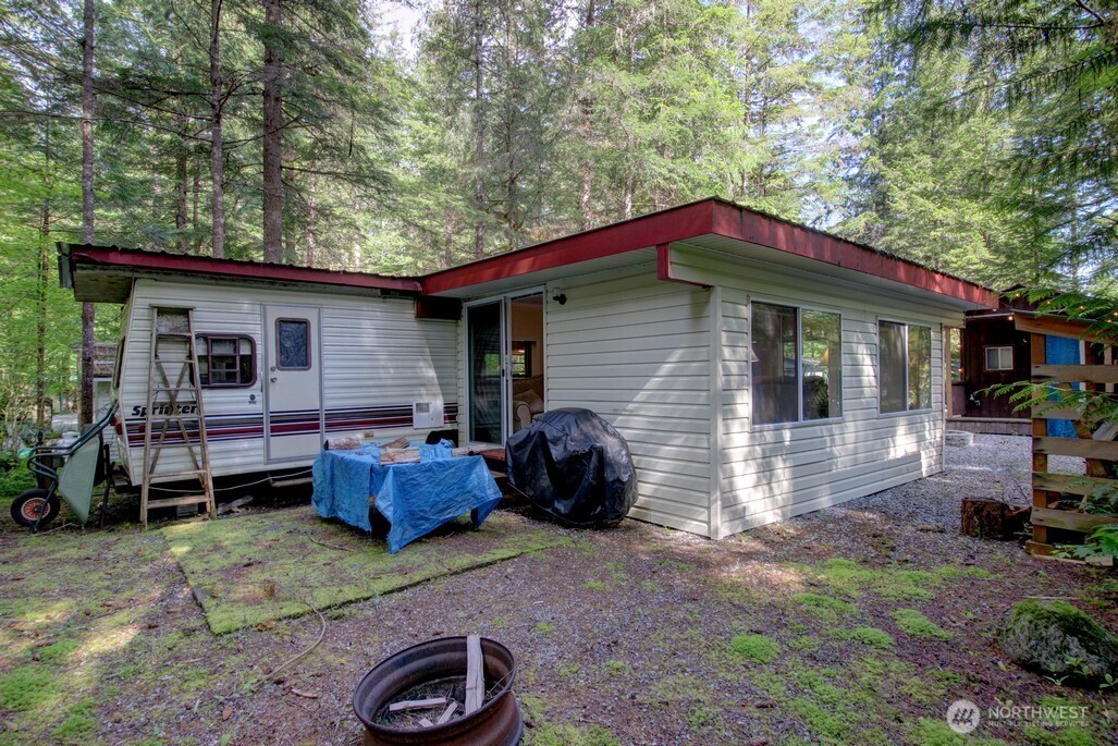 171-4 Christmas Tree Circle Maple Falls, WA 98266 - Photo 33 of 40