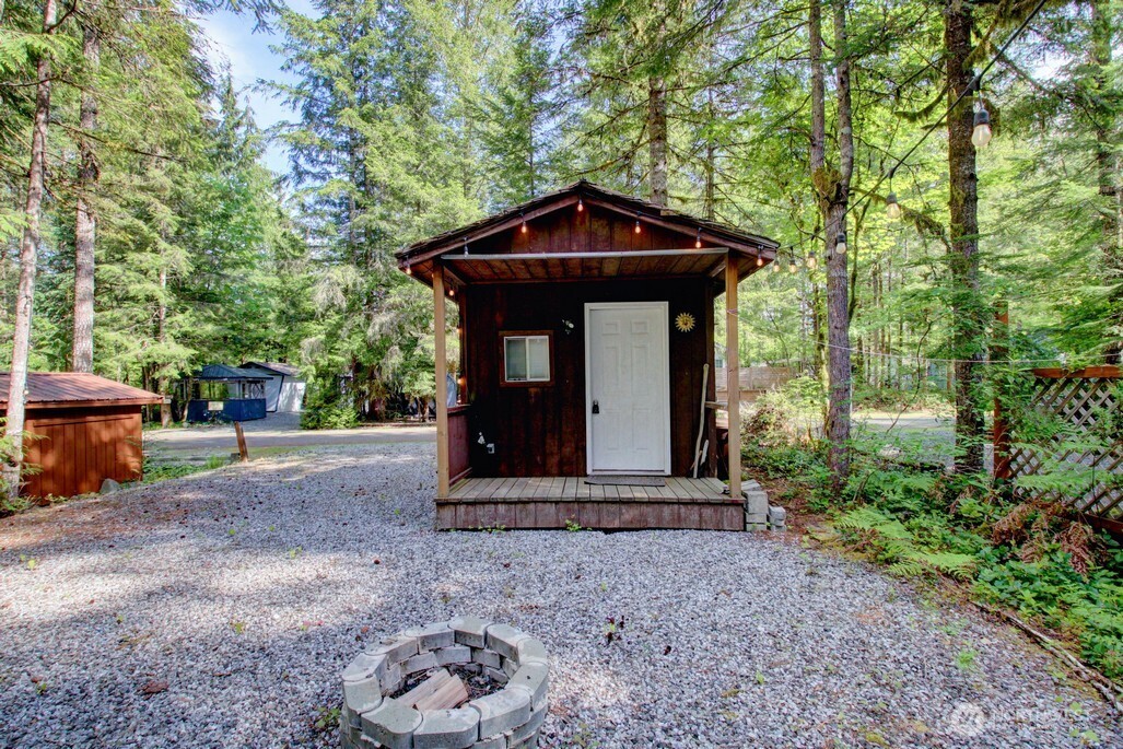 171-4 Christmas Tree Circle Maple Falls, WA 98266 - Photo 36 of 40