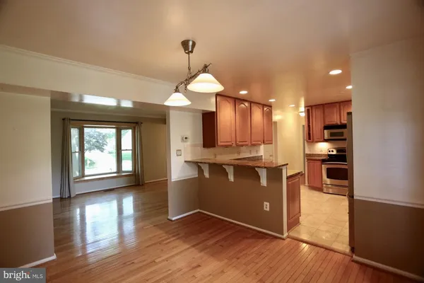 $4,195 | 8523 Electric Avenue, Vienna, VA 22182