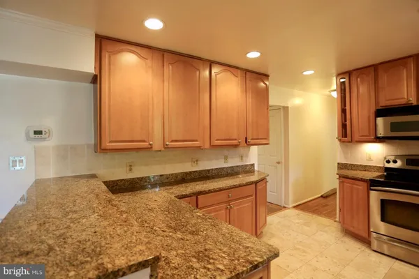 $4,195 | 8523 Electric Avenue, Vienna, VA 22182