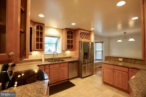 $4,195 | 8523 Electric Avenue, Vienna, VA 22182