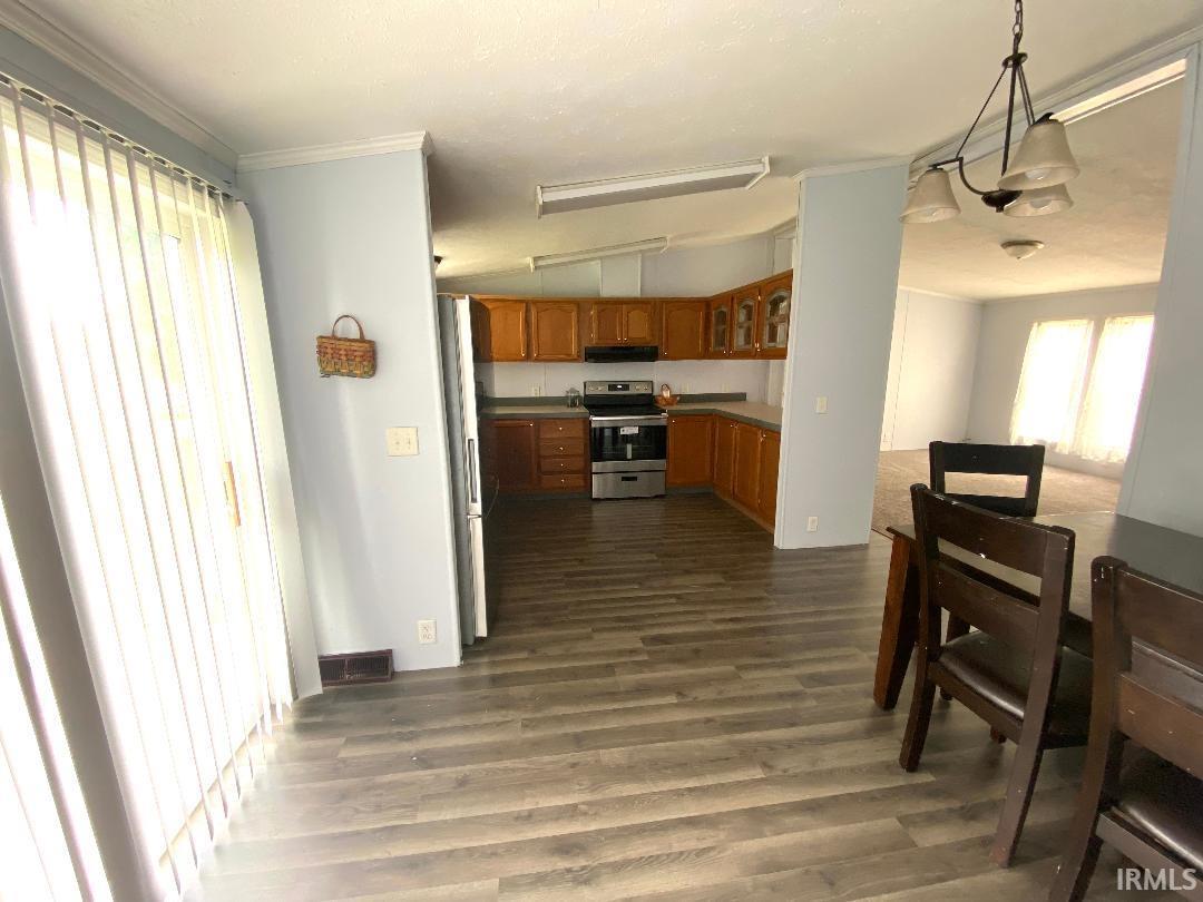 200 Northwest J Street Linton, IN 47441 - Photo 14 of 29