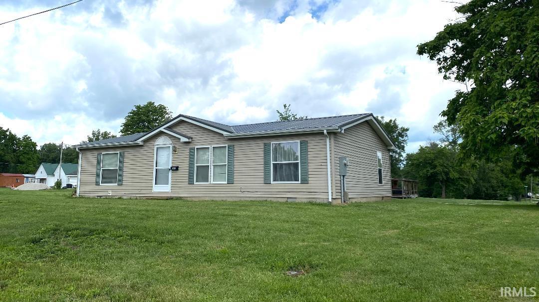 200 Northwest J Street Linton, IN 47441 - Photo 2 of 29