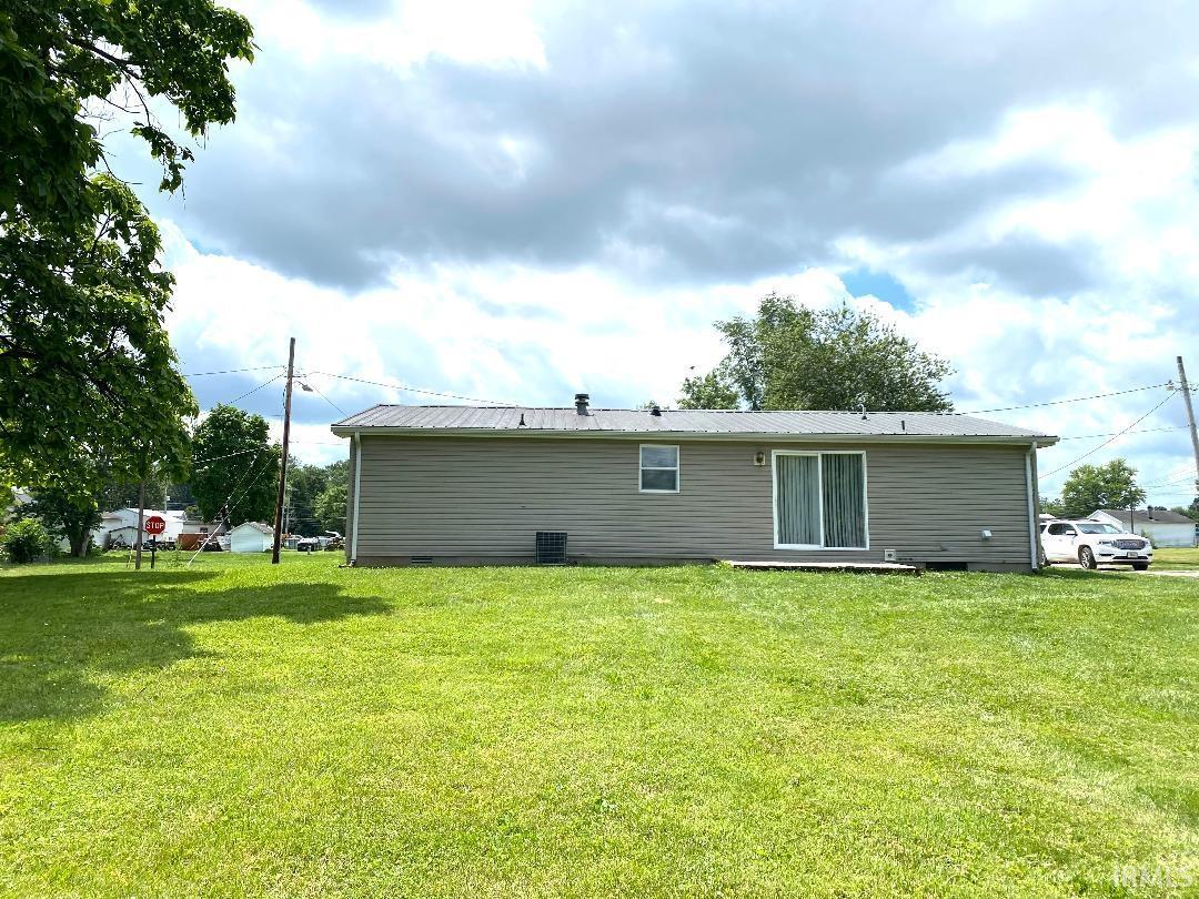 200 Northwest J Street Linton, IN 47441 - Photo 25 of 29