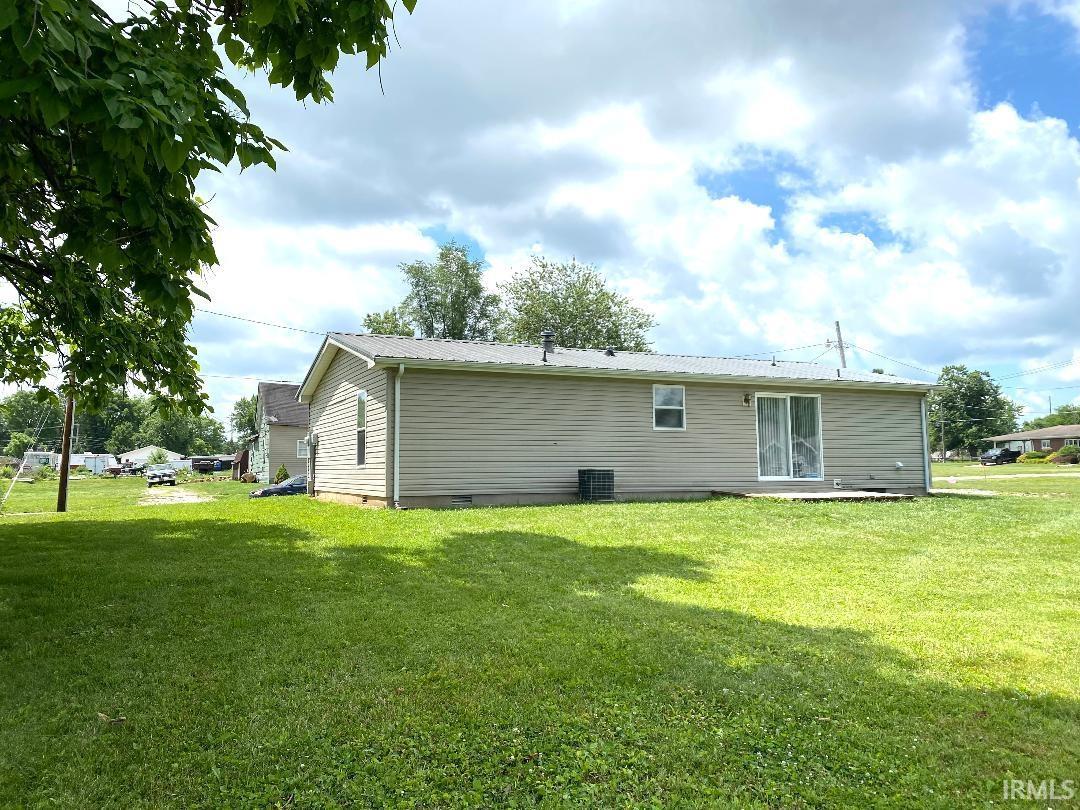 200 Northwest J Street Linton, IN 47441 - Photo 3 of 29