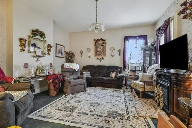 $115,000 | 215 5th Avenue, New Kensington, PA 15068