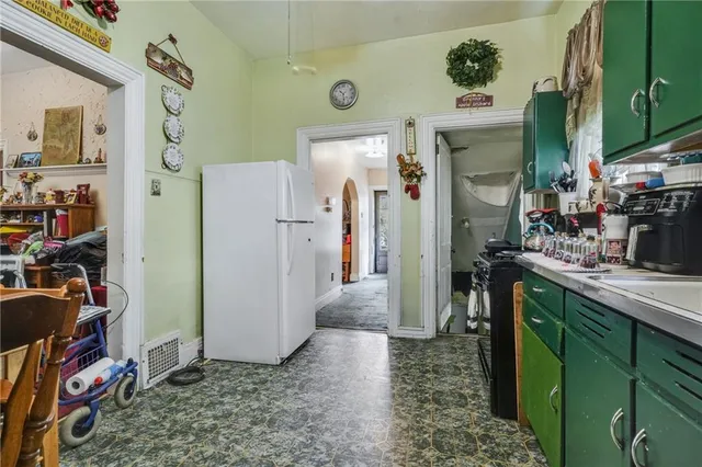 $115,000 | 215 5th Avenue, New Kensington, PA 15068