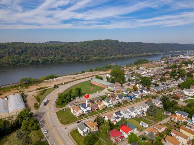 $115,000 | 215 5th Avenue, New Kensington, PA 15068